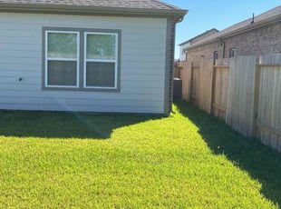 Gwendolyn D.'s Lawn Maintenance service result