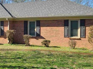 Bush Trimming by Timothy Peak for Frank W. in Gallatin, TN