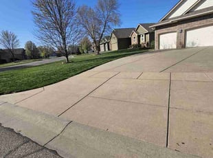Lisa D.'s Lawn Mowing service result