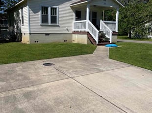 Charlotte B.'s Lawn Maintenance service result