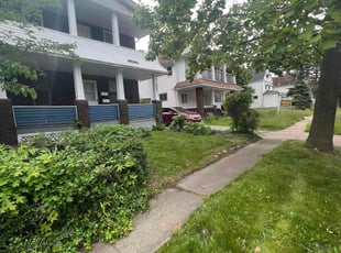 Bush Trimming by Demetrius Bennett Jr for Dominique B. in Cleveland, OH