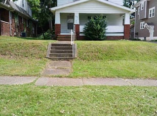 Kelley B.'s Lawn Maintenance service result