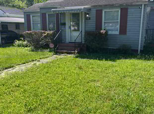 Bush Trimming by Brent Blake for Jennifer D. in Knoxville, TN