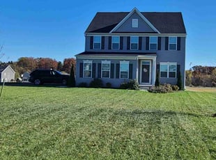 Sharon N.'s Lawn Maintenance service result