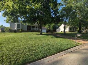 Kim E.'s Lawn Service service result
