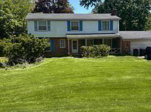 Bush Trimming by Robert Cain for Cynthia E. in Southfield, MI