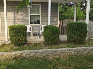 Bush Trimming by Chris Steinhour for Farah M. in Grove City, OH