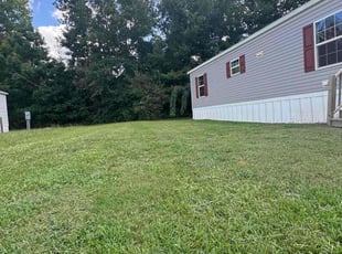 Robyn M.'s Lawn Service service result