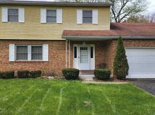 Bush Trimming by Brandon Augst for Carolyn B. in Pickerington, OH