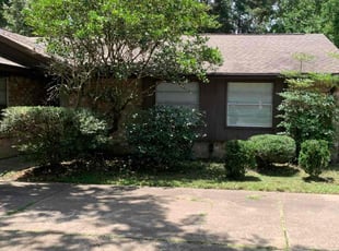 Bush Trimming by Dulce Aguirre for Takia L. in Humble, TX
