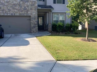 Eva L.'s Lawn Care service result