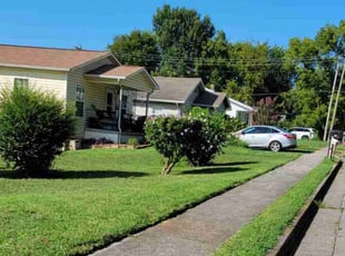 Cheryl B.'s Lawn Service service result