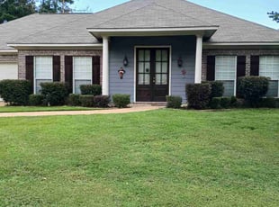 Bush Trimming by Jeff Parker for JoAnn C. in Brandon, MS