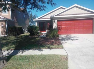 Bush Trimming by William Chavers for Tracey K. in Riverview, FL