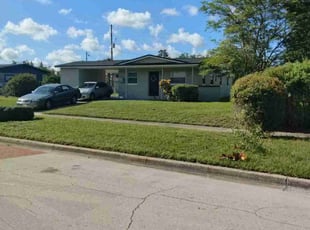 Bush Trimming by Carl Ridle for D. in Orlando, FL