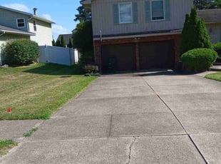 Hillary A.'s Lawn Service service result
