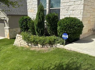 Bush Trimming by Carlos Garza for Wesley B. in San Antonio, TX