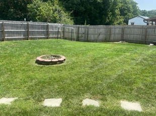 Lara R.'s Lawn Service service result