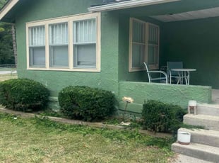 Bush Trimming by Bryant King for Jenna K. in Kansas City, MO