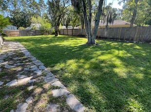 Sandra P.'s Lawn Maintenance service result