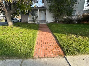 FENG W.'s Lawn Mowing Service service result