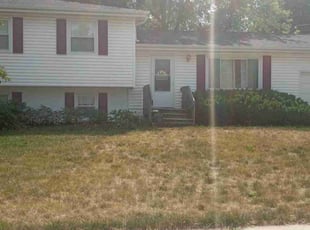 Bush Trimming by Emanuel Johnson for Jessica L. in Omaha, NE