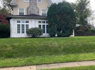 Bush Trimming by Dante Rivera for Monte P. in Melrose Park, PA