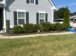 Bush Trimming by Josh Varner for Nick G. in Simpsonville, SC