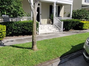 Bush Trimming by Carlos Martinez for Jennifer G. in Orlando, FL