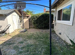 Bush Trimming by Gabriel Aldrete for Ronald & Latosha J. in Sacramento, CA