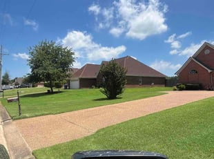 Sharon K.'s Yard Cutting service result