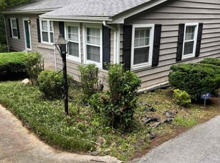 Bush Trimming by Ronald Lindsay for Kyle S. in Knoxville, TN