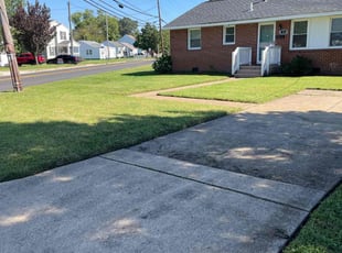 Lisa G.'s Lawn Service service result