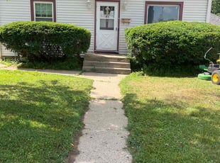 Bush Trimming by Jeffrey Wagner for Lisa F. in Rockford, IL