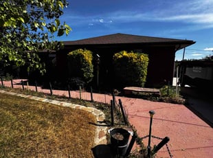 Bush Trimming by Evy Alexander Armas Gonzalez for Jan H. in Riverton, UT