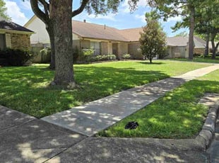 Belinda R.'s Lawn Service service result