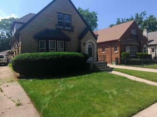 Bush Trimming by Randy Scott for Pam W. in Milwaukee, WI