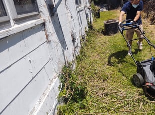 Bush Trimming by Allan Roberts for Japheth M. in Greater Landover, MD