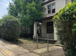 Leaf Removal by Eric Irvin for Colleen C. in Pittsburgh, PA