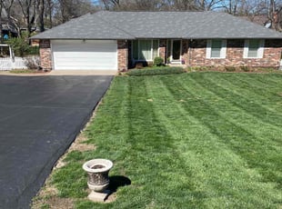 Hilary V.'s Lawn Mowing Service service result