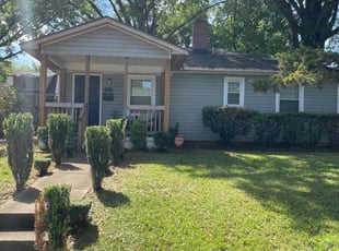 Bush Trimming by Ronald Martin for Ashlea S. in Charlotte, NC