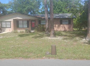 Bush Trimming by Naturallyp Bonsell jr for yolanda s. in Jacksonville, FL