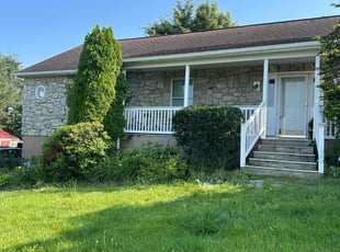 Bush Trimming by Daniel Torres for Edward L. in Mohrsville, PA