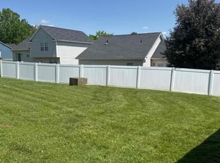 Monica L.'s Grass Cutting service result