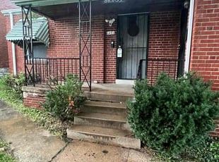 Bush Trimming by Brandon Fiala for EJ S. in St. Louis, MO