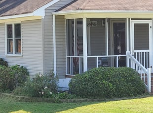 Bush Trimming by William Mende for Jodi M. in Chesapeake, VA