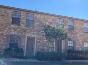 Bush Trimming by Emma Perales for T&G Properties LLC -. in Fort Worth, TX