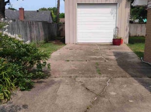 Leaf Removal by Michael May for Rodger W. in West Memphis, AR
