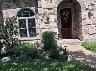 Bush Trimming by Jesus Cepeda for Cindy E. in Round Rock, TX