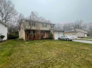 Leaf Removal by Demetrieus Bennett for Mugisha D. in South Euclid, OH